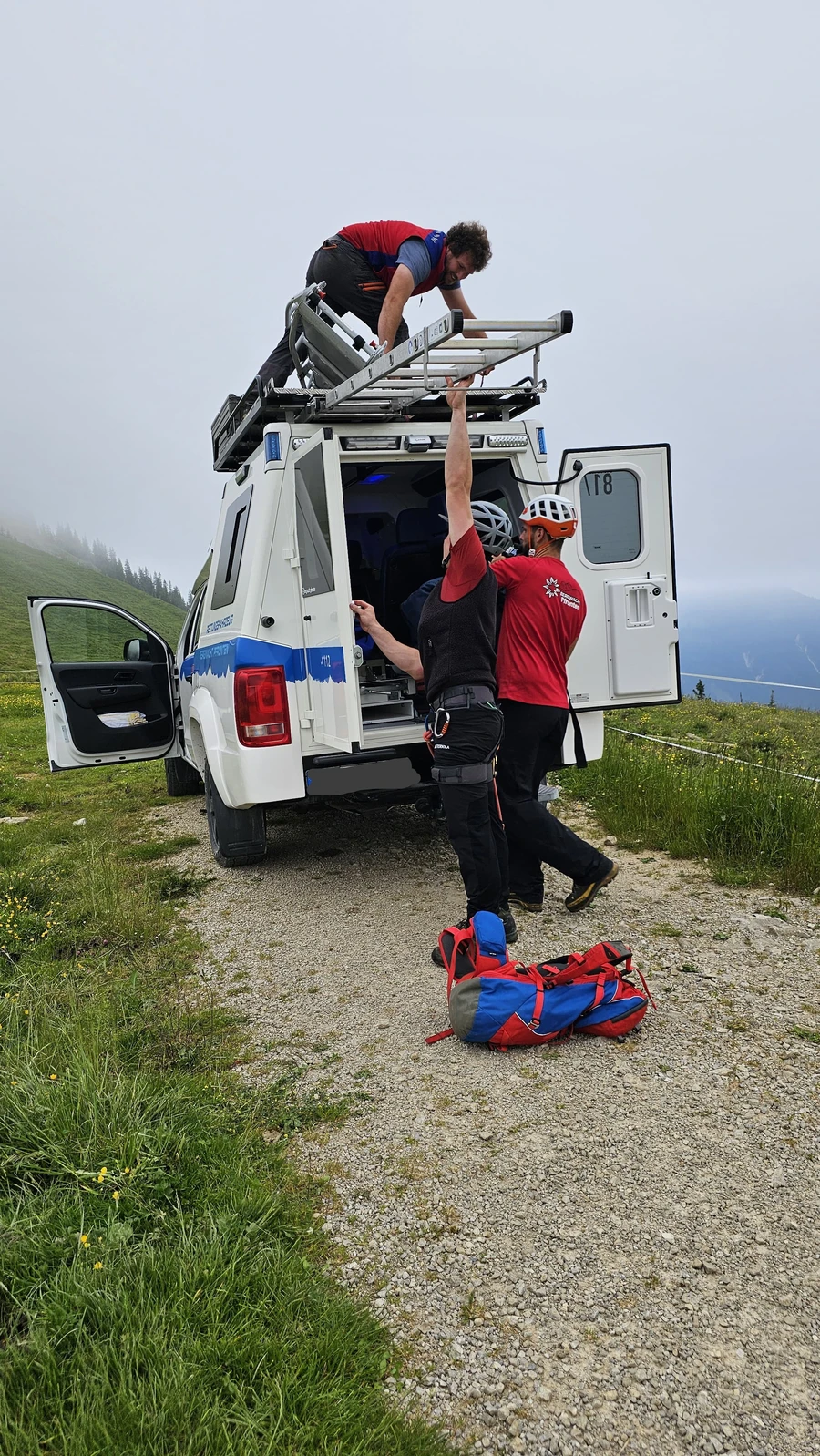 https://cms.bergwacht-bayern.de/Bergwacht-Bayern/Bilder_Artikel/Bilder_2024/Allg%C3%A4u/2259/image-thumb__2259___auto_932dddbf3d714144a3e37e9ef9ff0313/2024-06-30-Pfronten-1.dcf6c889.webp