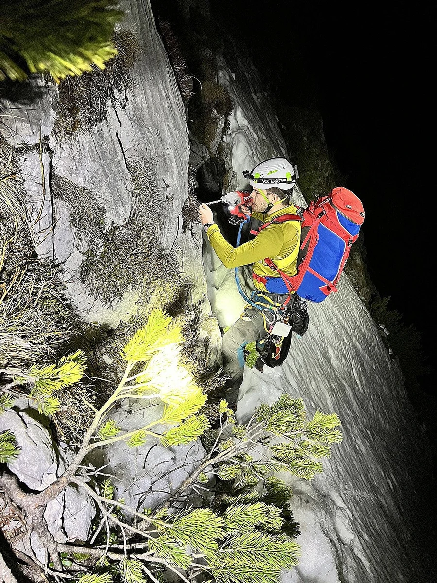 https://cms.bergwacht-bayern.de/Bergwacht-Bayern/Bilder_Artikel/Bilder_2024/Chiemgau/2024-02-16%20Steinerer%20J%C3%A4ger/1874/image-thumb__1874___auto_932dddbf3d714144a3e37e9ef9ff0313/image00007bearbeitet.16e2f195.webp