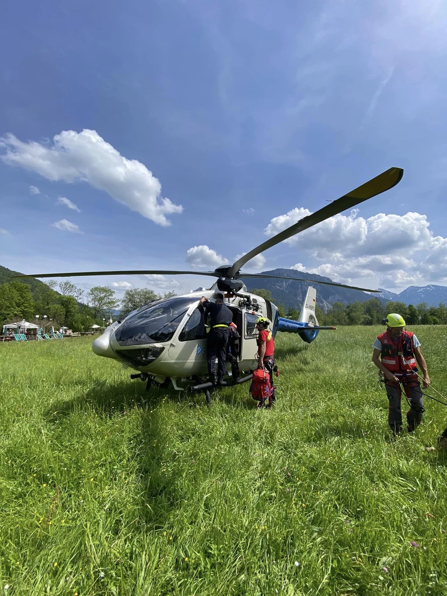 https://cms.bergwacht-bayern.de/Bergwacht-Bayern/Bilder_Artikel/Bilder_2024/Chiemgau/2024-05-14%20Erlebnistag/2165/image-thumb__2165___auto_932dddbf3d714144a3e37e9ef9ff0313/441870961_978957600900248_2835860774090590583_n.f137a0ee.webp
